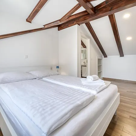 Casa Conrad - Seaside House In Volosko, Hébergement de vacances *
