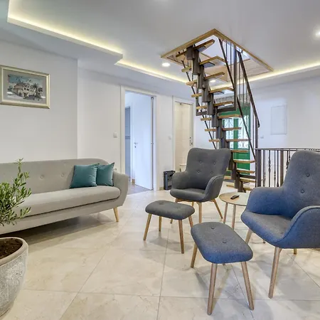 Casa Conrad - Seaside House In Volosko, Hébergement de vacances