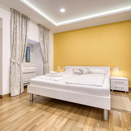 Casa Conrad - Seaside House In Volosko, Hébergement de vacances *