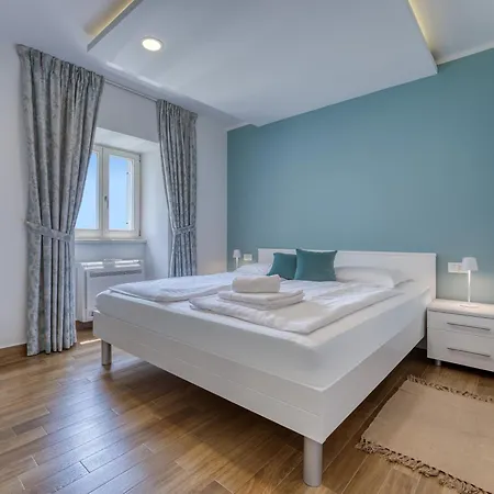 Casa Conrad - Seaside House In Volosko, Hébergement de vacances